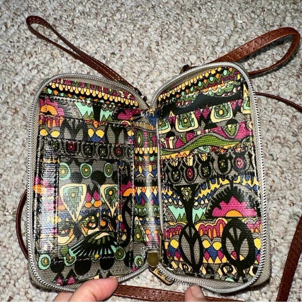 Womens Sakroots small wallet clutch crossbody purse EUC‎